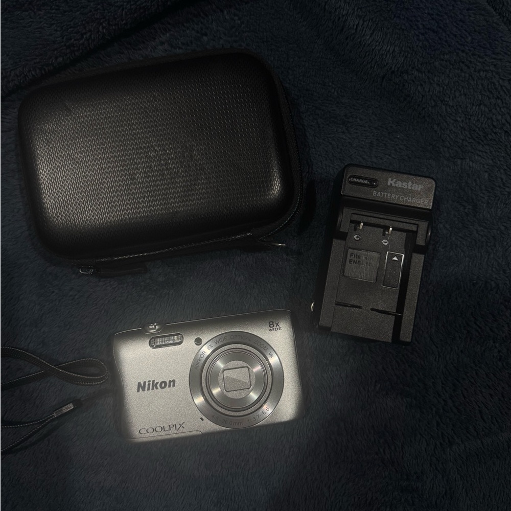 Nikon COOLPIX Silver Camera with Case and Charger